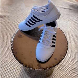 KSWISS - RETRO sneakers. Navy blue and white.